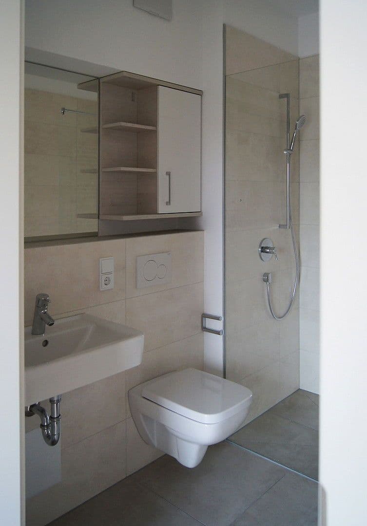 Pronájem bytu 1+1 29 m², Richard-Tauber-Straße 3, München, Bavorsko Pronájem bytu 1+1 29 m², Richard-Tauber-Straße 3, München, Bavorsko