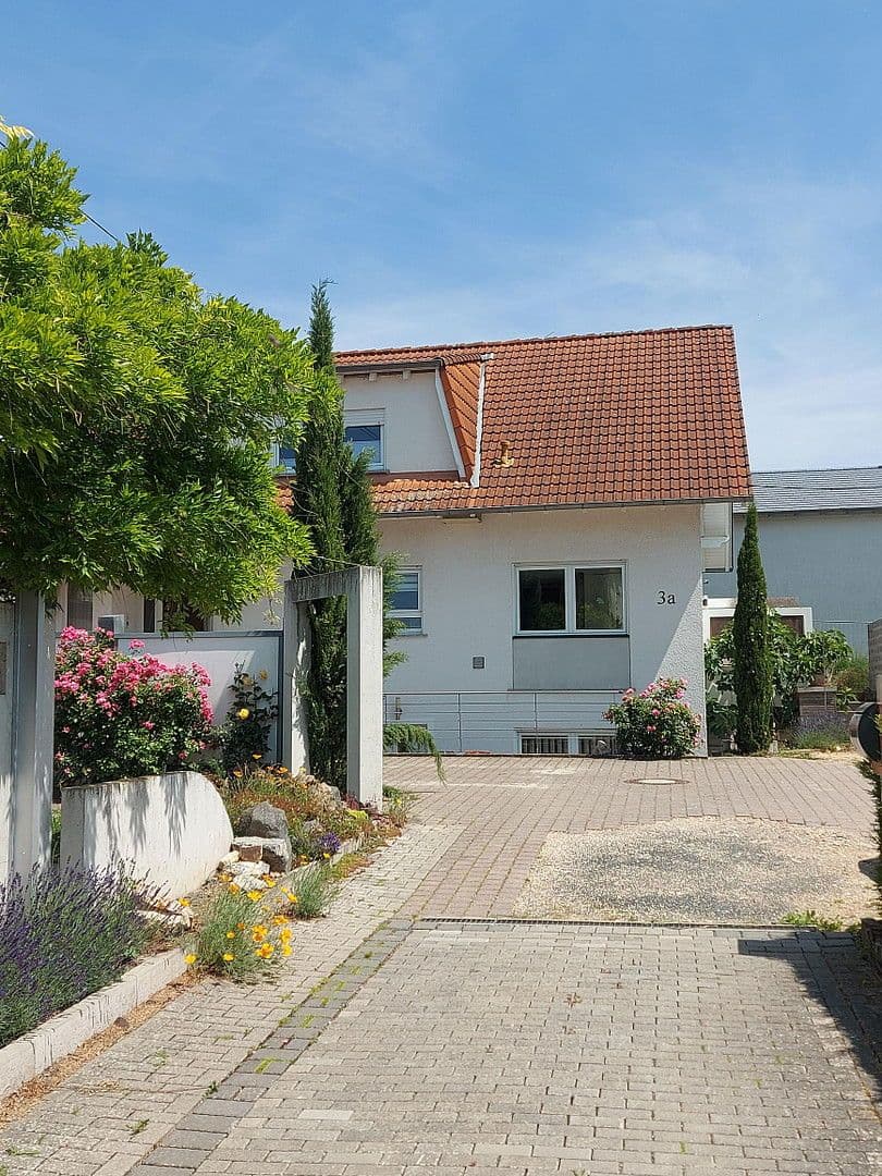 Prodej domu 177 m², pozemek 401 m², Waldalgesheim, Porýní-Falc Prodej domu 177 m², pozemek 401 m², Waldalgesheim, Porýní-Falc