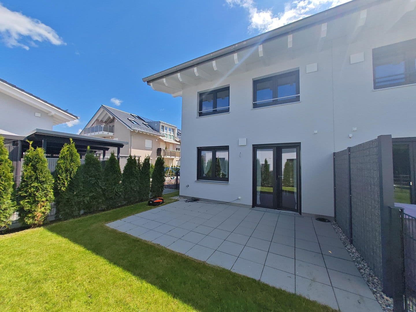 Prodej domu 177 m², pozemek 300 m², Brunnthal / OT Faisenhaar, Bavorsko Prodej domu 177 m², pozemek 300 m², Brunnthal / OT Faisenhaar, Bavorsko