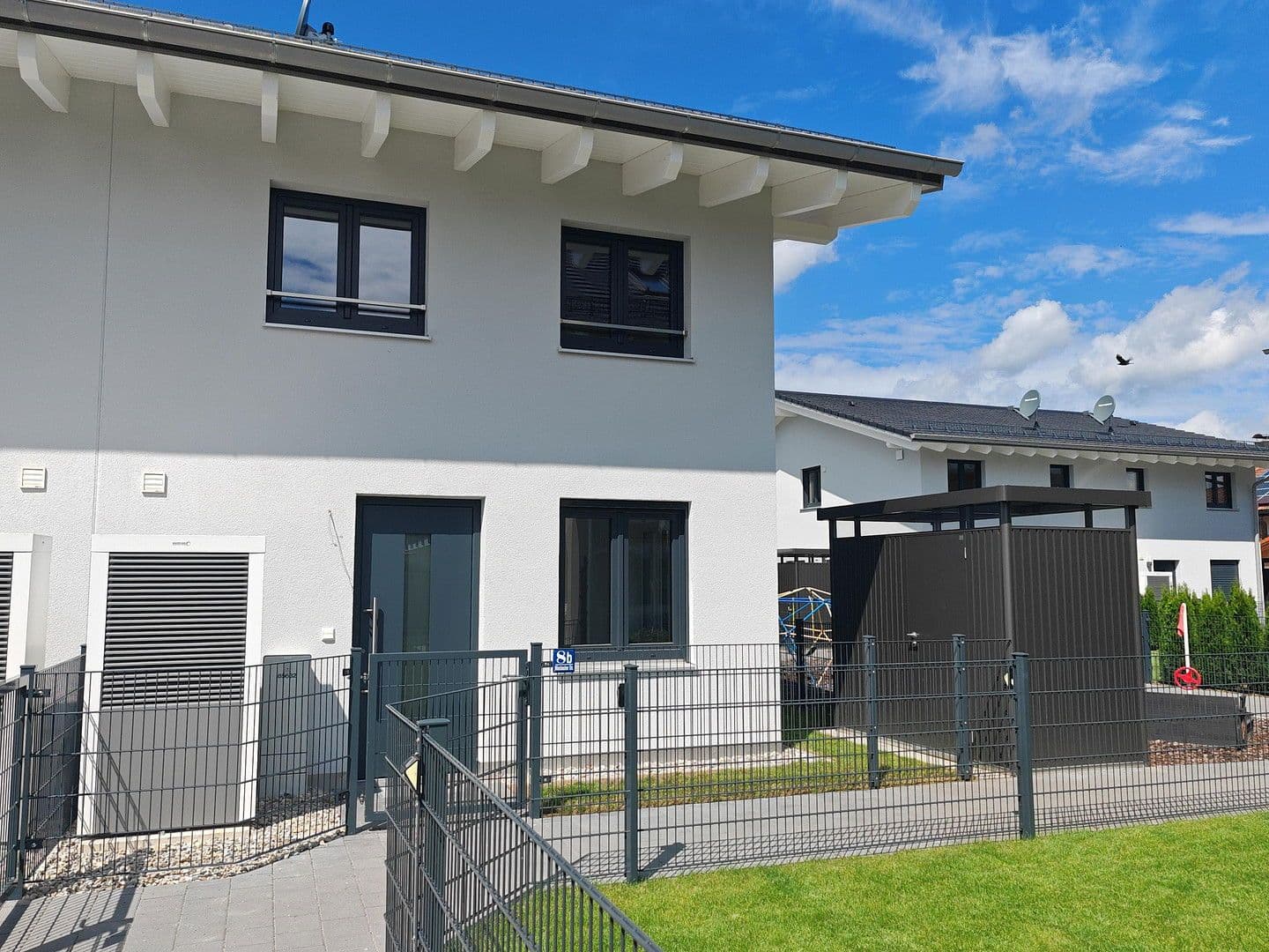 Prodej domu 177 m², pozemek 300 m², Brunnthal / OT Faisenhaar, Bavorsko Prodej domu 177 m², pozemek 300 m², Brunnthal / OT Faisenhaar, Bavorsko