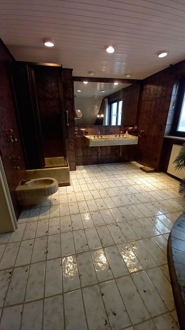 Pronájem bytu 3+1 166 m², Kiefernweg 1, Seeheim-Jugenheim, Hessen Pronájem bytu 3+1 166 m², Kiefernweg 1, Seeheim-Jugenheim, Hessen