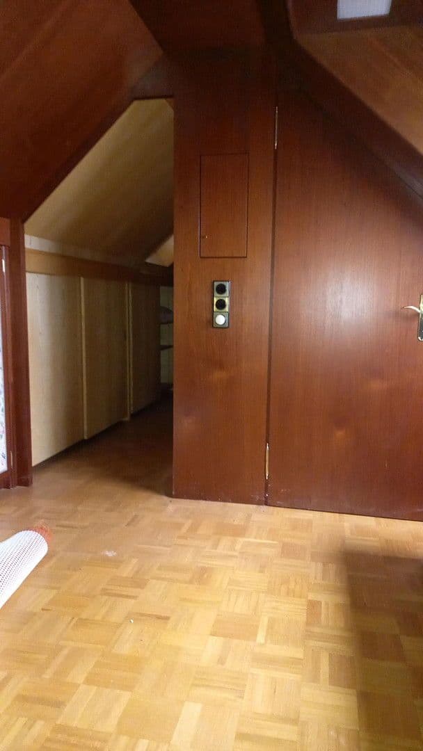 Pronájem bytu 3+1 166 m², Kiefernweg 1, Seeheim-Jugenheim, Hessen Pronájem bytu 3+1 166 m², Kiefernweg 1, Seeheim-Jugenheim, Hessen