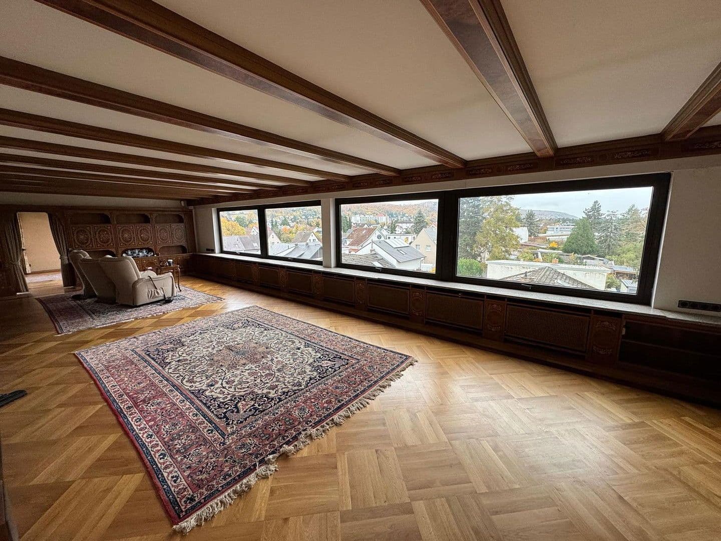 Pronájem bytu 3+1 166 m², Kiefernweg 1, Seeheim-Jugenheim, Hessen Pronájem bytu 3+1 166 m², Kiefernweg 1, Seeheim-Jugenheim, Hessen