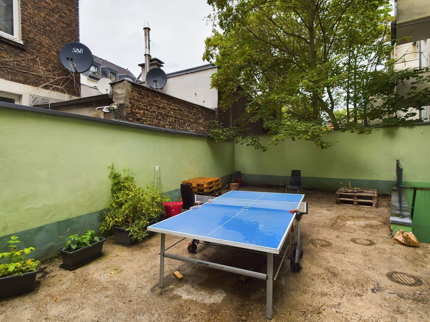 Pronájem bytu 3+1 70 m², Leyendeckerstraße 75, Köln, Severní Porýní-Vestfálsko Pronájem bytu 3+1 70 m², Leyendeckerstraße 75, Köln, Severní Porýní-Vestfálsko