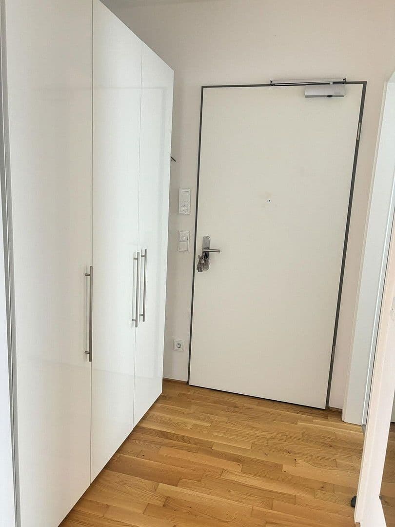 Pronájem bytu 3+1 98 m², Welschstrasse, Wiesbaden, Hessen Pronájem bytu 3+1 98 m², Welschstrasse, Wiesbaden, Hessen