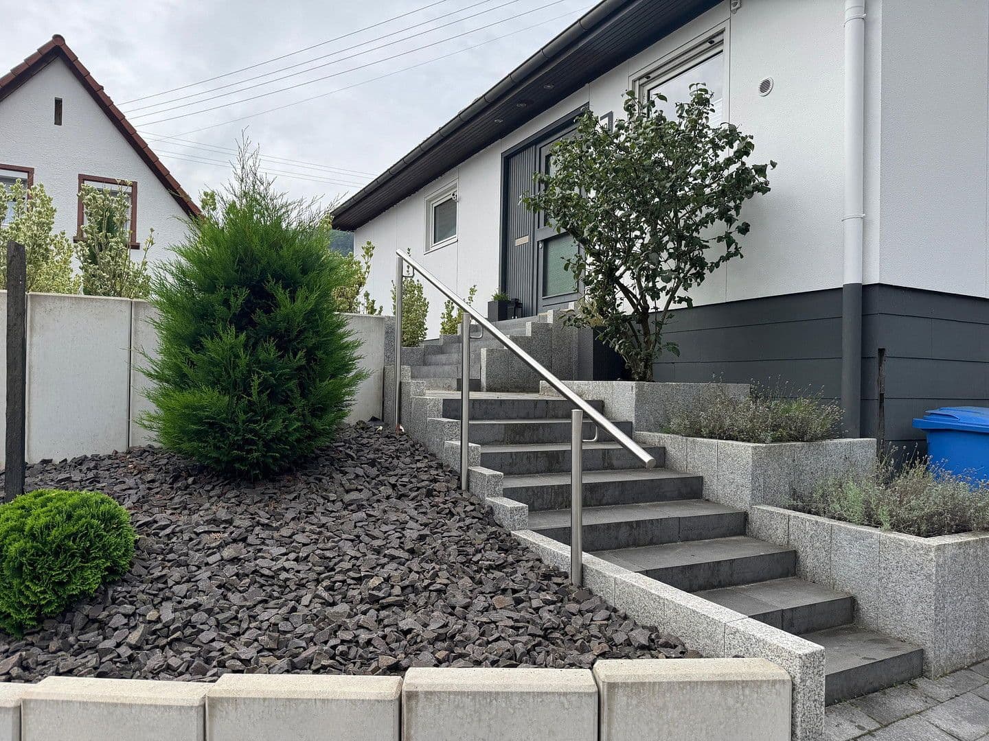 Prodej domu 125 m², pozemek 411 m², Lug, Porýní-Falc Prodej domu 125 m², pozemek 411 m², Lug, Porýní-Falc