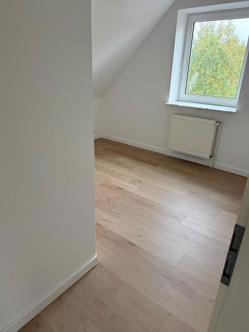 Pronájem bytu 3+1 73 m², Goldbecker Straße 6 A, Beckdorf, Dolní Sasko Pronájem bytu 3+1 73 m², Goldbecker Straße 6 A, Beckdorf, Dolní Sasko
