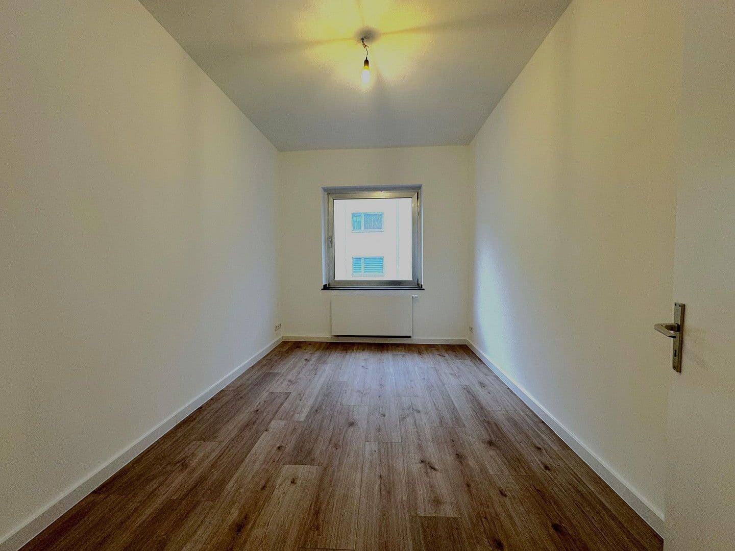 Pronájem bytu 3+1 80 m², Köln, Severní Porýní-Vestfálsko Pronájem bytu 3+1 80 m², Köln, Severní Porýní-Vestfálsko