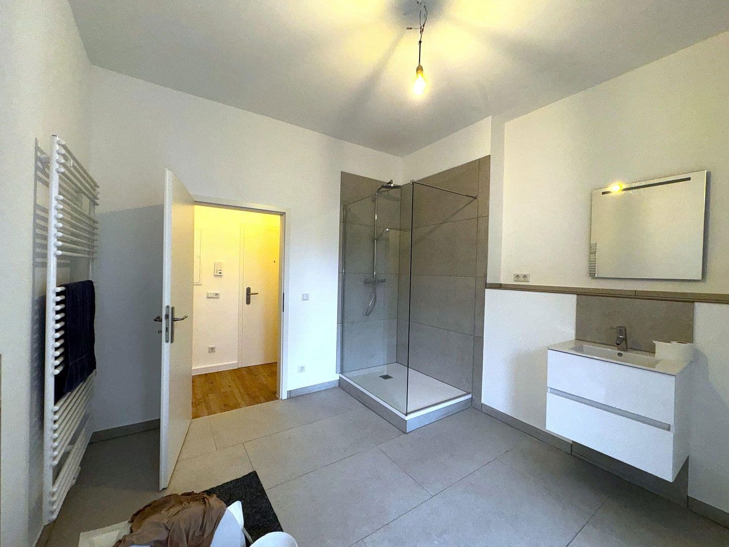 Pronájem bytu 3+1 80 m², Köln, Severní Porýní-Vestfálsko Pronájem bytu 3+1 80 m², Köln, Severní Porýní-Vestfálsko