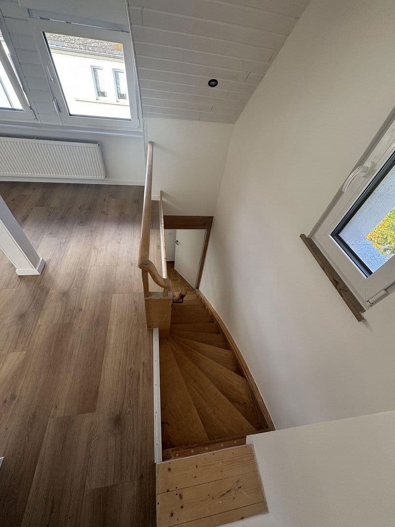 Pronájem domu 150 m², pozemek 168 m², Koblenz, Porýní-Falc Pronájem domu 150 m², pozemek 168 m², Koblenz, Porýní-Falc