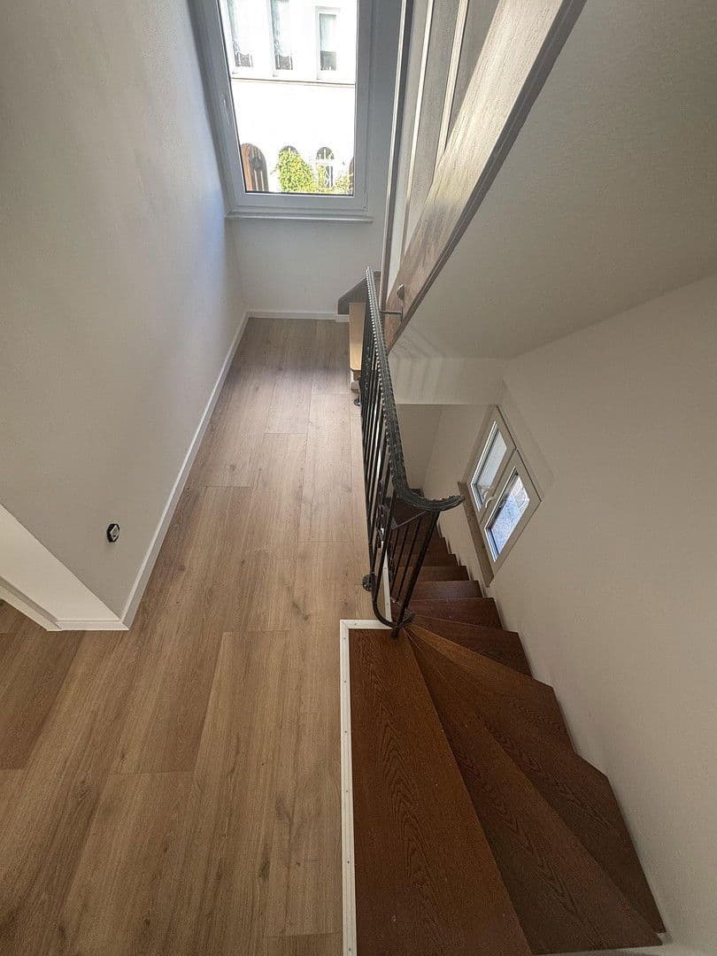 Pronájem domu 150 m², pozemek 168 m², Koblenz, Porýní-Falc Pronájem domu 150 m², pozemek 168 m², Koblenz, Porýní-Falc