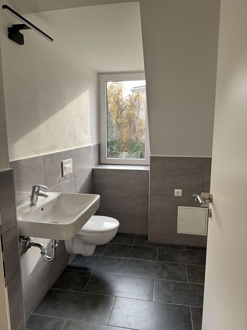 Pronájem bytu 3+1 89 m², Dresden, Sasko Pronájem bytu 3+1 89 m², Dresden, Sasko