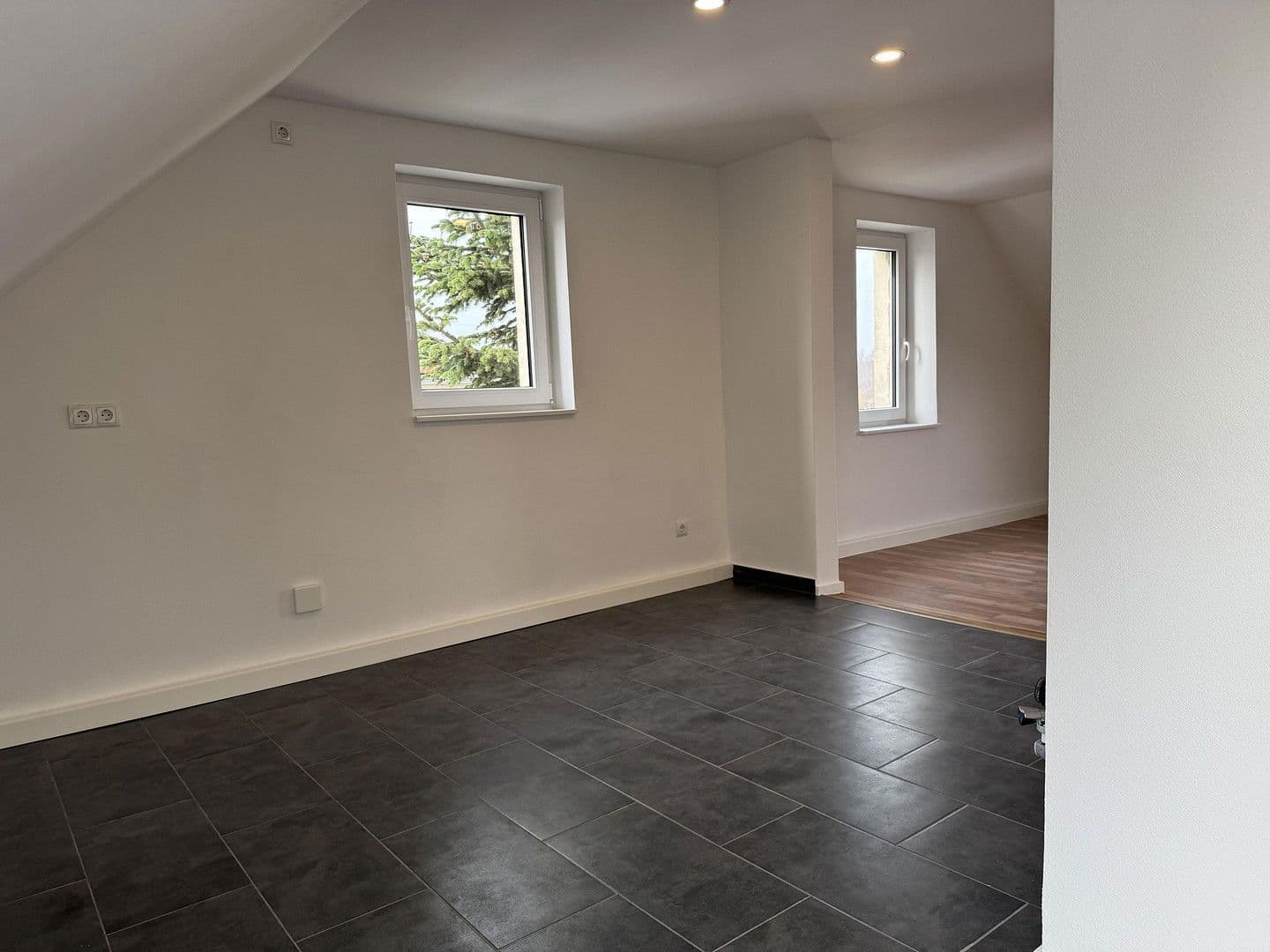 Pronájem bytu 3+1 89 m², Dresden, Sasko Pronájem bytu 3+1 89 m², Dresden, Sasko