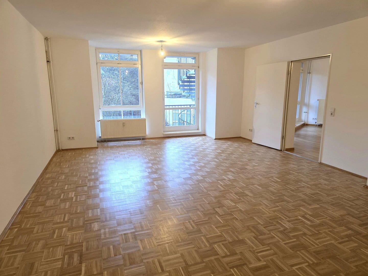 Prodej bytu 3+1 140 m², Alfred-Kowalke-Str.14, Berlin, Berlín Prodej bytu 3+1 140 m², Alfred-Kowalke-Str.14, Berlin, Berlín