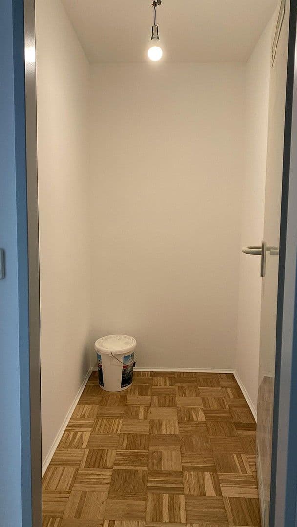 Pronájem bytu 4+1 108 m², Richard-Strauß-Allee 3, Wuppertal, Severní Porýní-Vestfálsko Pronájem bytu 4+1 108 m², Richard-Strauß-Allee 3, Wuppertal, Severní Porýní-Vestfálsko