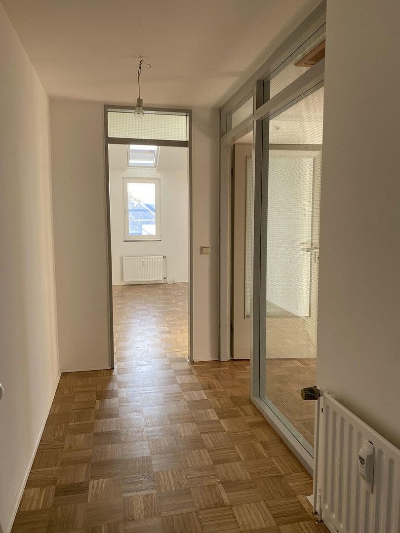 Pronájem bytu 4+1 108 m², Richard-Strauß-Allee 3, Wuppertal, Severní Porýní-Vestfálsko Pronájem bytu 4+1 108 m², Richard-Strauß-Allee 3, Wuppertal, Severní Porýní-Vestfálsko