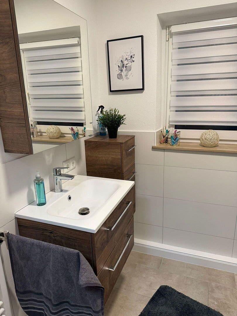 Pronájem bytu 3+1 64 m², Sauerbruchstraße 8, Heidenheim an der Brenz, Bádensko-Württembersko Pronájem bytu 3+1 64 m², Sauerbruchstraße 8, Heidenheim an der Brenz, Bádensko-Württembersko