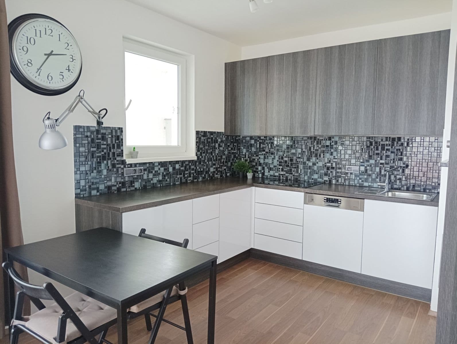 Pronájem bytu 2+kk 57 m², Modenská, Praha, Praha Pronájem bytu 2+kk 57 m², Modenská, Praha, Praha