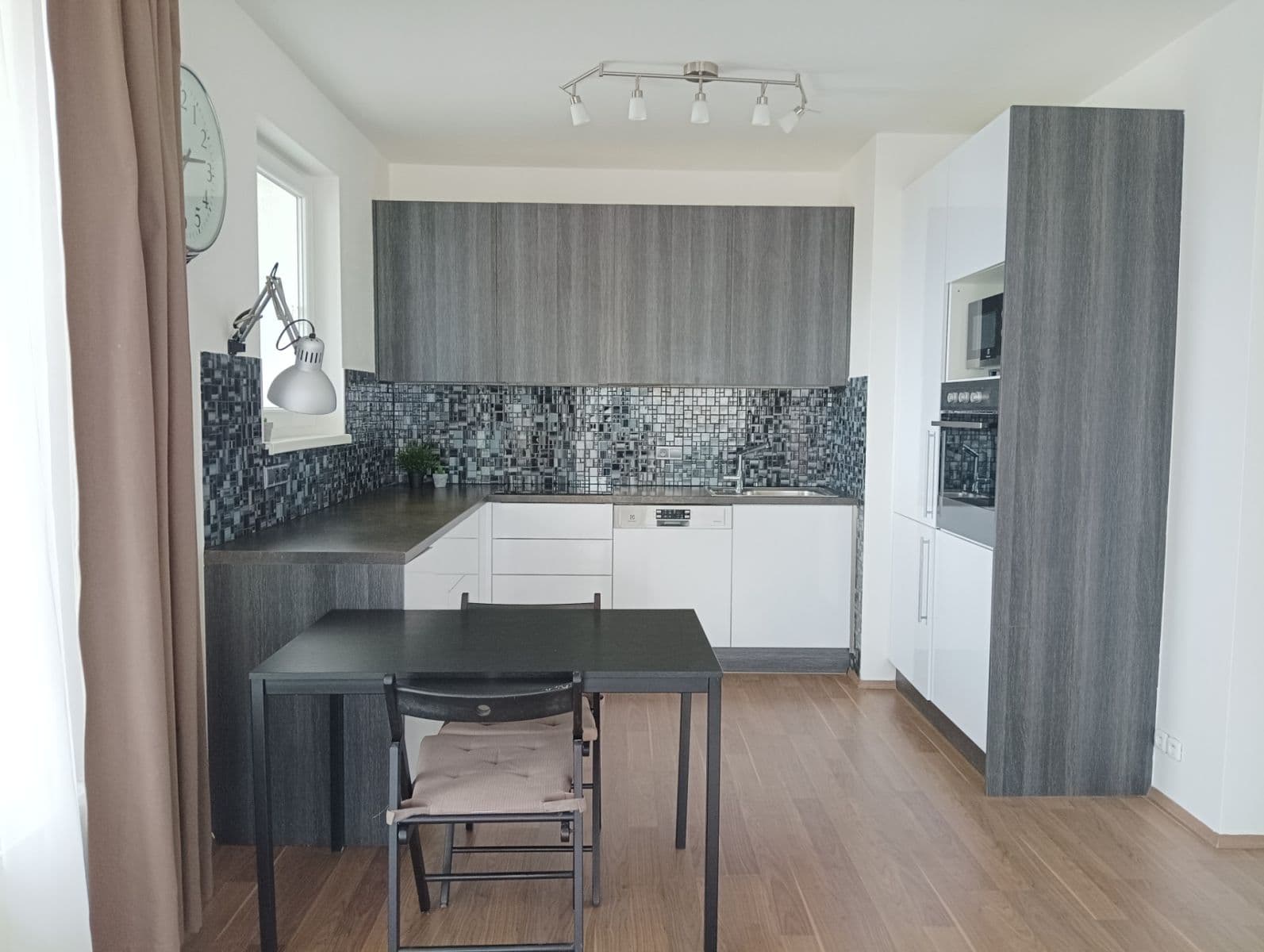Pronájem bytu 2+kk 57 m², Modenská, Praha, Praha Pronájem bytu 2+kk 57 m², Modenská, Praha, Praha