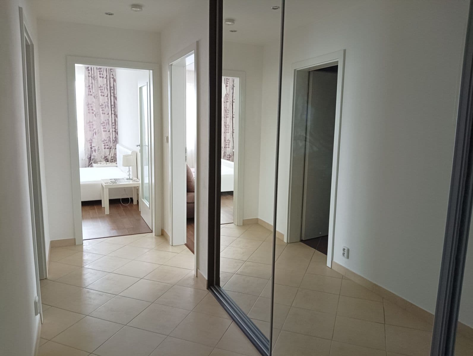 Pronájem bytu 2+kk 57 m², Modenská, Praha, Praha Pronájem bytu 2+kk 57 m², Modenská, Praha, Praha