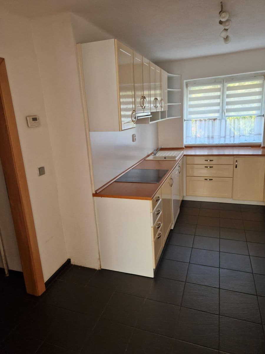 Pronájem bytu 2+kk 52 m², Třída Míru, Beroun, Středočeský kraj Pronájem bytu 2+kk 52 m², Třída Míru, Beroun, Středočeský kraj