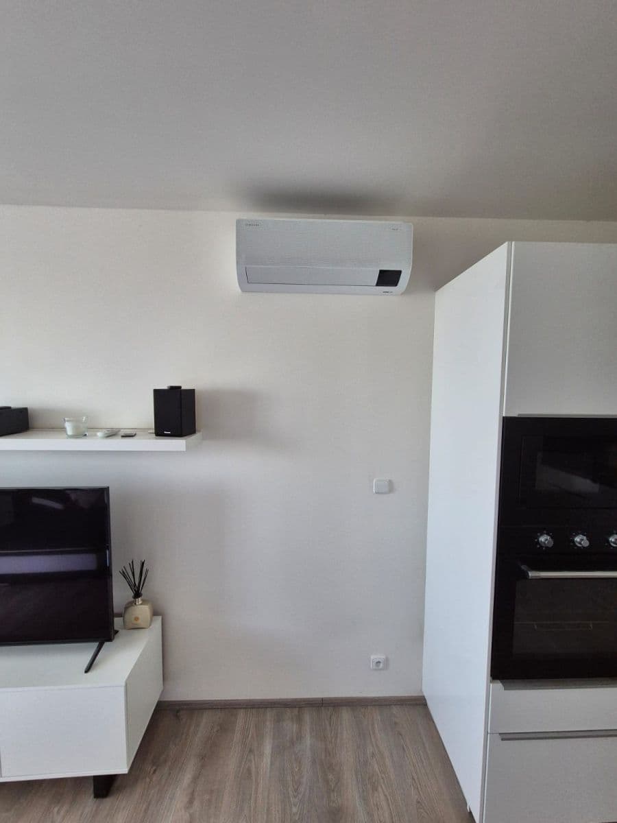 Pronájem bytu 2+kk 54 m², Honzíkova, Praha, Praha Pronájem bytu 2+kk 54 m², Honzíkova, Praha, Praha