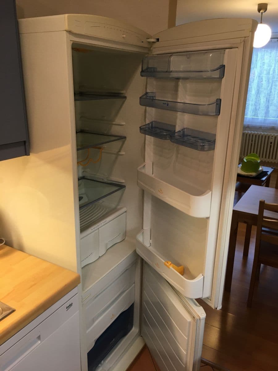 Pronájem bytu 2+kk 42 m², Školská, Hostivice, Středočeský kraj Pronájem bytu 2+kk 42 m², Školská, Hostivice, Středočeský kraj