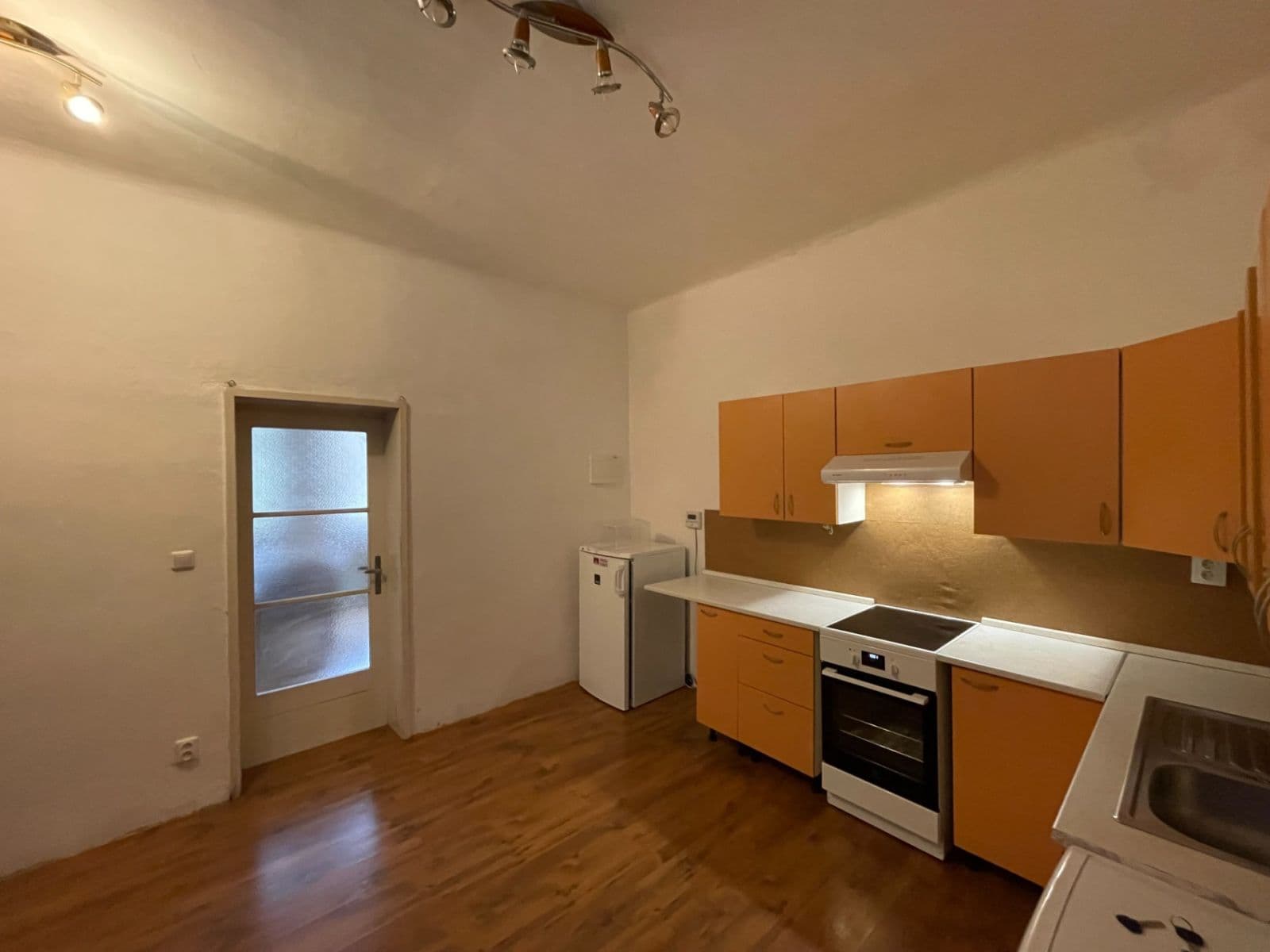 Pronájem bytu 1+1 43 m², V Šáreckém údolí, Praha, Praha Pronájem bytu 1+1 43 m², V Šáreckém údolí, Praha, Praha