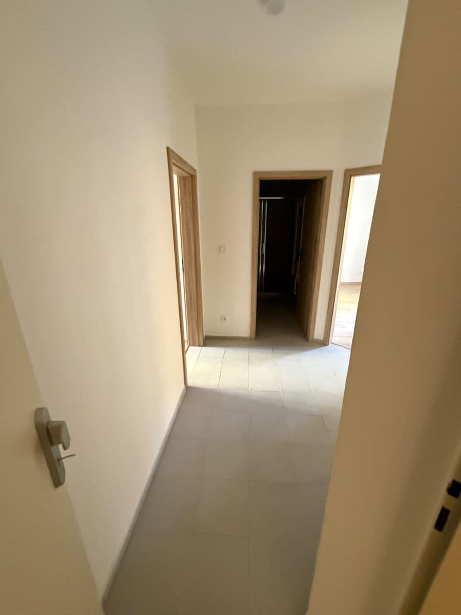 Pronájem bytu 1+kk 33 m², náměstí kpt. Otmara Chlupa, Znojmo, Jihomoravský kraj Pronájem bytu 1+kk 33 m², náměstí kpt. Otmara Chlupa, Znojmo, Jihomoravský kraj