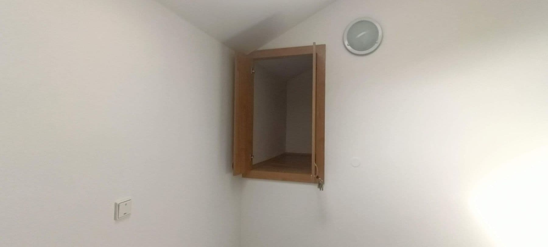 Pronájem bytu 2+kk 45 m², Hronovická, Pardubice, Pardubický kraj Pronájem bytu 2+kk 45 m², Hronovická, Pardubice, Pardubický kraj