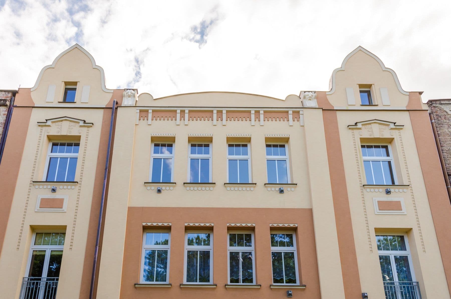 Pronájem bytu 2+kk 35 m², Bratří Čapků, Hradec Králové, Královéhradecký kraj Pronájem bytu 2+kk 35 m², Bratří Čapků, Hradec Králové, Královéhradecký kraj