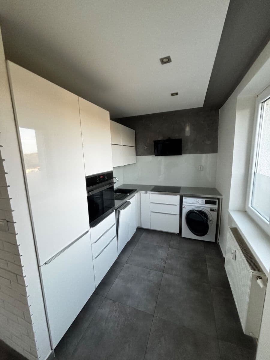 Pronájem bytu 2+kk 54 m², Na Kopci, Karviná, Moravskoslezský kraj Pronájem bytu 2+kk 54 m², Na Kopci, Karviná, Moravskoslezský kraj