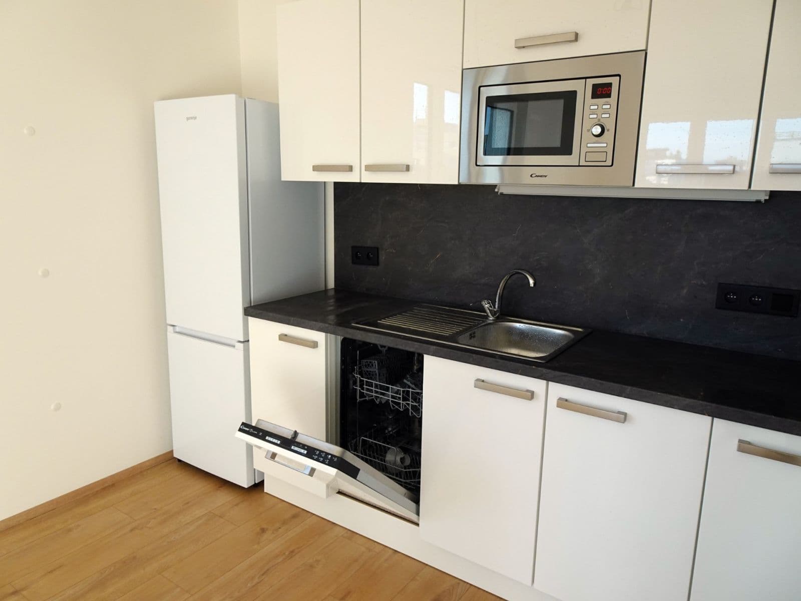 Pronájem bytu 3+kk 63 m², Miloše Havla, Praha, Praha Pronájem bytu 3+kk 63 m², Miloše Havla, Praha, Praha