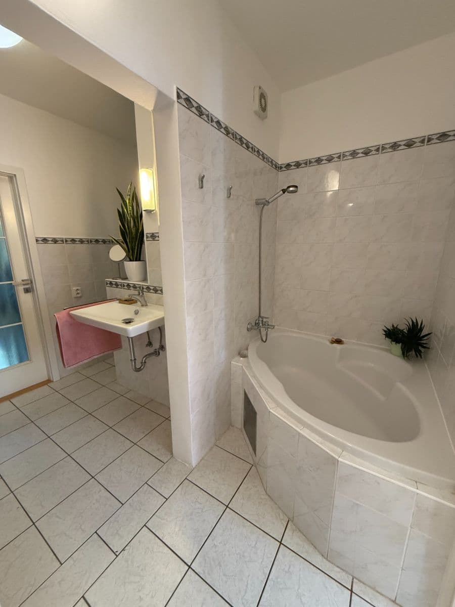 Pronájem bytu 4+1 96 m², Na Lysinách, Praha, Praha Pronájem bytu 4+1 96 m², Na Lysinách, Praha, Praha