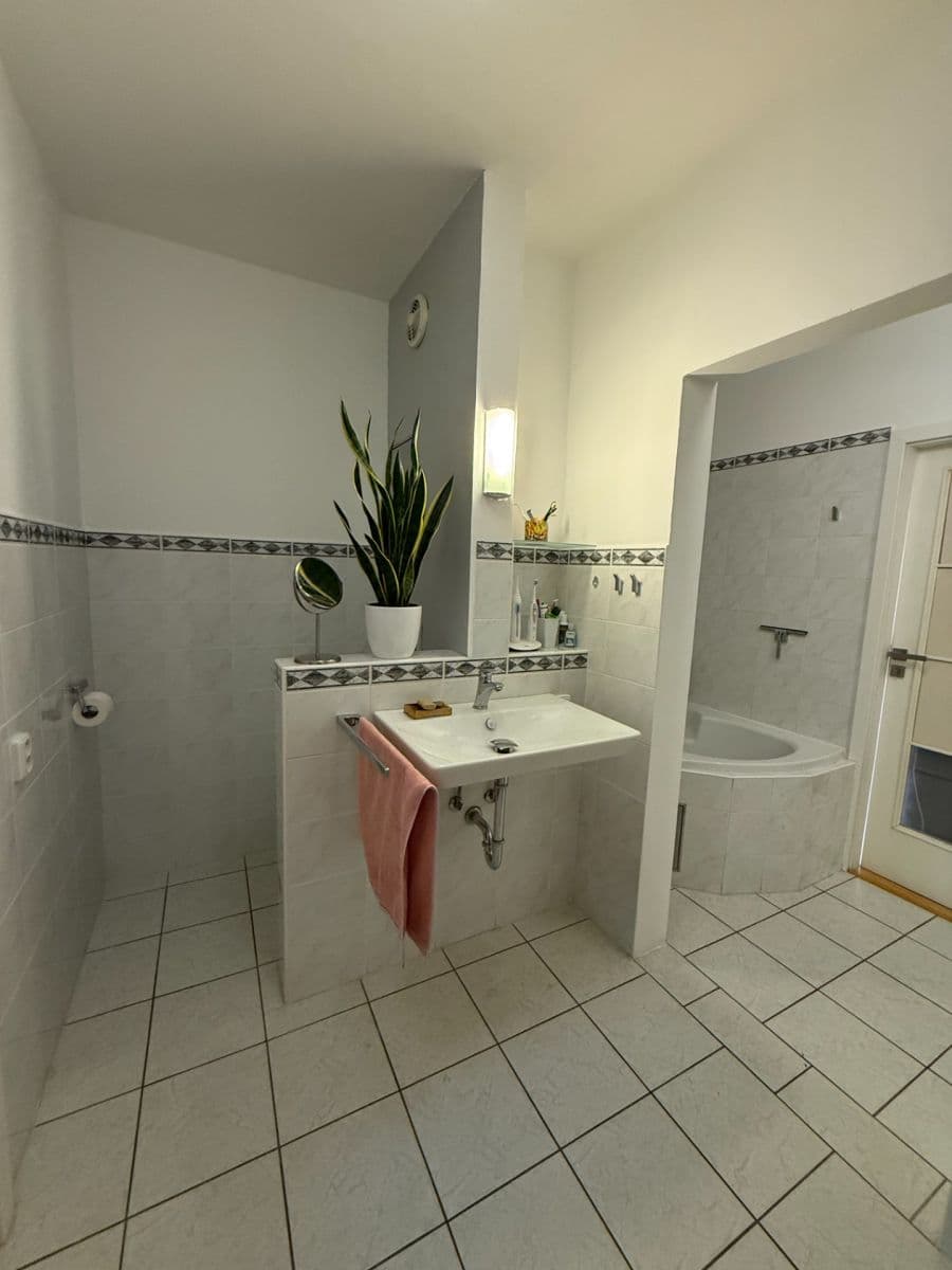 Pronájem bytu 4+1 96 m², Na Lysinách, Praha, Praha Pronájem bytu 4+1 96 m², Na Lysinách, Praha, Praha