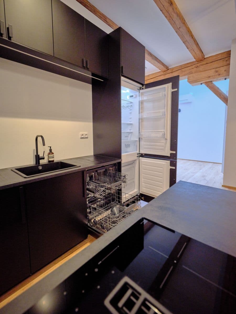 Pronájem bytu 2+kk 73 m², Bělehradská, Praha, Praha Pronájem bytu 2+kk 73 m², Bělehradská, Praha, Praha