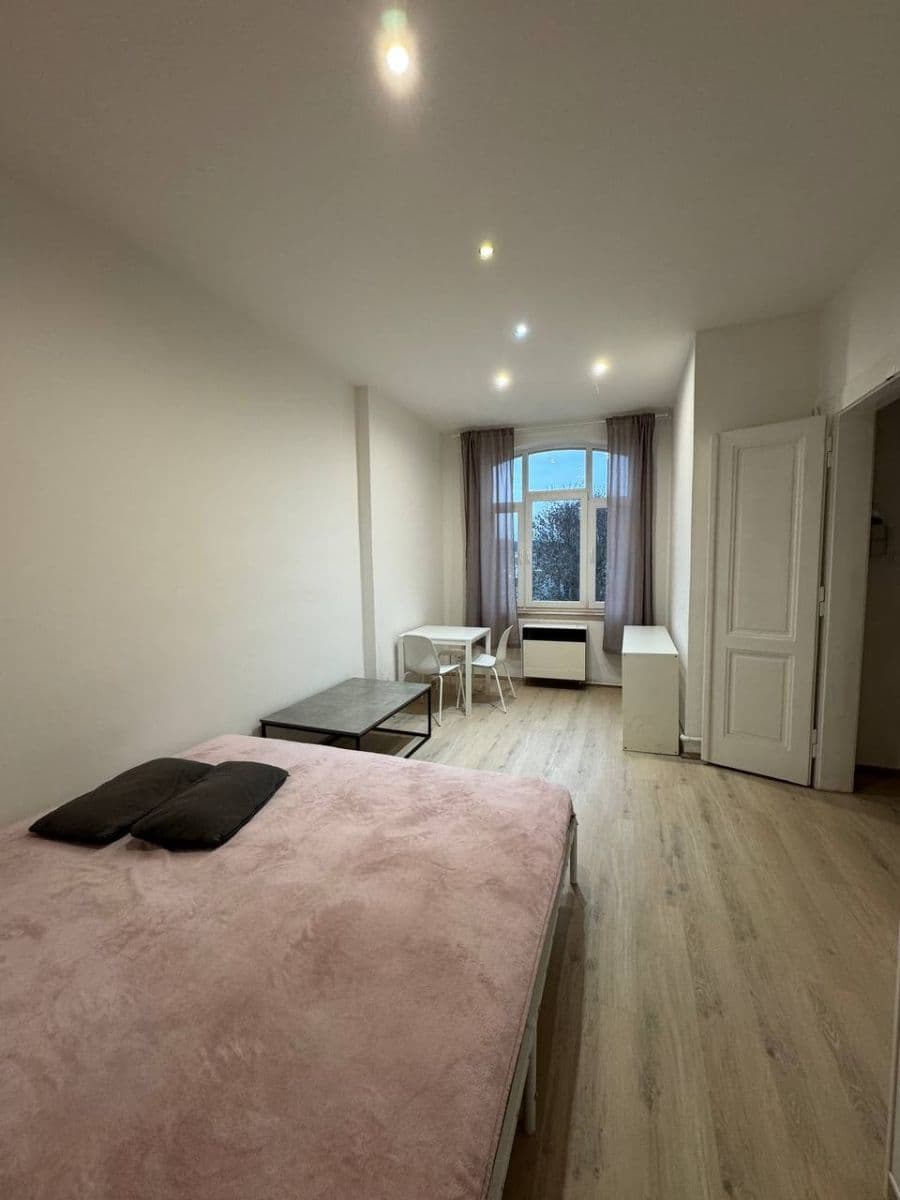 Pronájem bytu 2+kk 45 m², Jandova, Praha, Praha Pronájem bytu 2+kk 45 m², Jandova, Praha, Praha