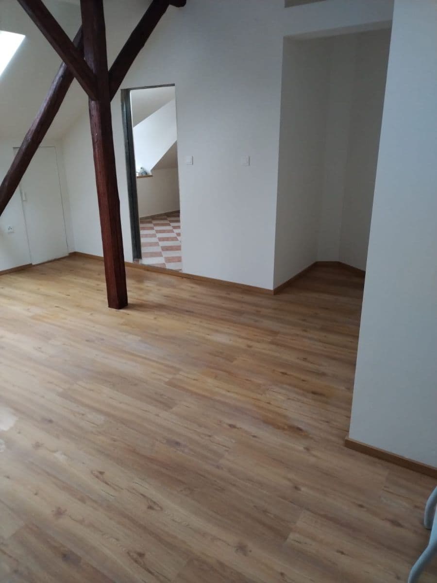 Pronájem bytu 3+1 104 m², Na Hrázi, Praha, Praha Pronájem bytu 3+1 104 m², Na Hrázi, Praha, Praha