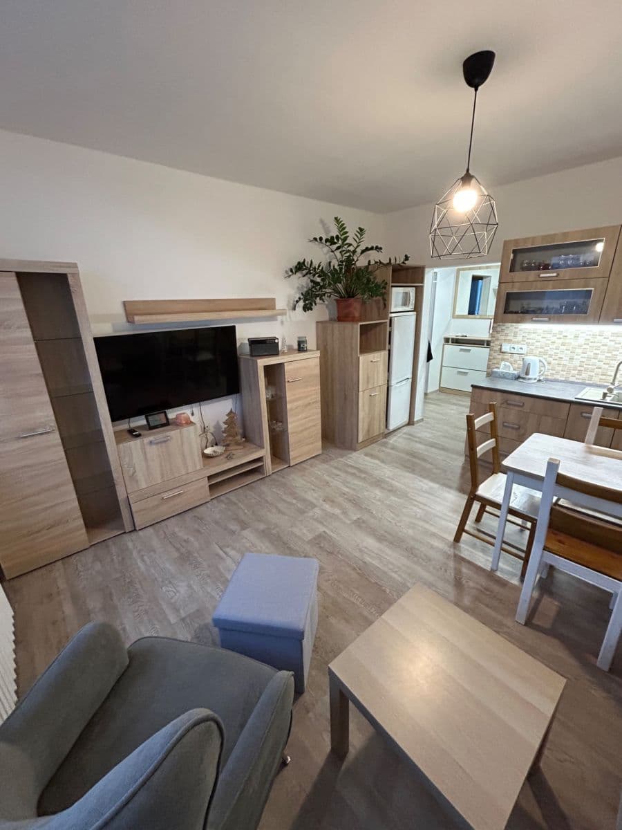 Pronájem bytu 2+kk 42 m², Rabasova, Ústí nad Labem, Ústecký kraj Pronájem bytu 2+kk 42 m², Rabasova, Ústí nad Labem, Ústecký kraj