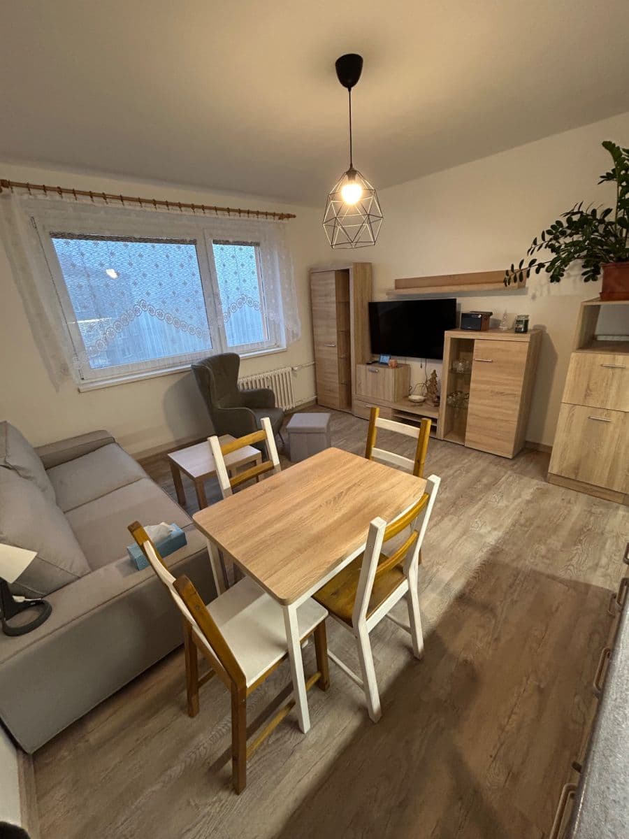 Pronájem bytu 2+kk 42 m², Rabasova, Ústí nad Labem, Ústecký kraj Pronájem bytu 2+kk 42 m², Rabasova, Ústí nad Labem, Ústecký kraj