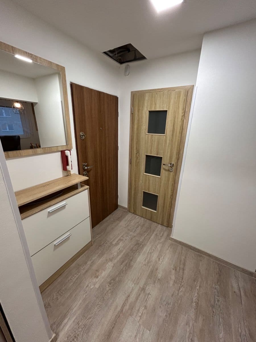 Pronájem bytu 2+kk 42 m², Rabasova, Ústí nad Labem, Ústecký kraj Pronájem bytu 2+kk 42 m², Rabasova, Ústí nad Labem, Ústecký kraj