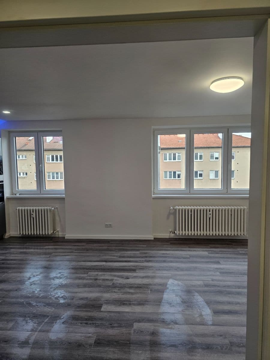 Pronájem bytu 2+kk 64 m², Jerevanská, Praha, Praha Pronájem bytu 2+kk 64 m², Jerevanská, Praha, Praha
