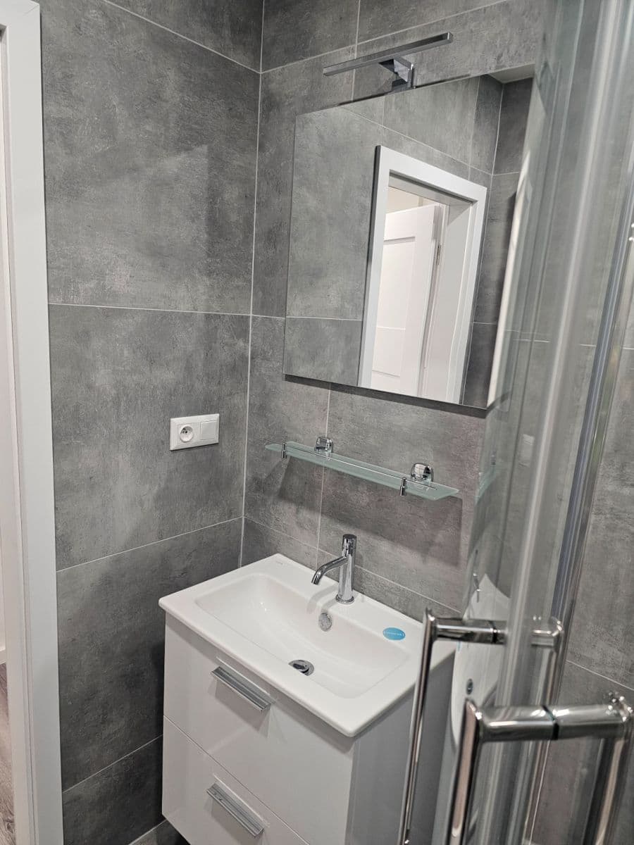 Pronájem bytu 2+kk 64 m², Jerevanská, Praha, Praha Pronájem bytu 2+kk 64 m², Jerevanská, Praha, Praha