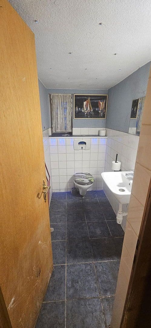 Pronájem domu 197 m², pozemek 390 m², Emmerthal, Dolní Sasko Pronájem domu 197 m², pozemek 390 m², Emmerthal, Dolní Sasko