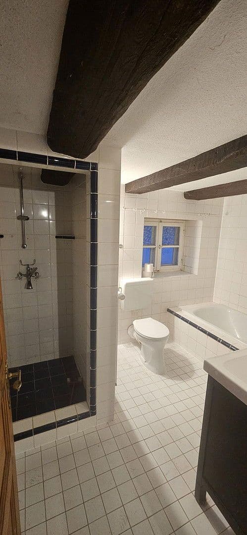 Pronájem domu 197 m², pozemek 390 m², Emmerthal, Dolní Sasko Pronájem domu 197 m², pozemek 390 m², Emmerthal, Dolní Sasko