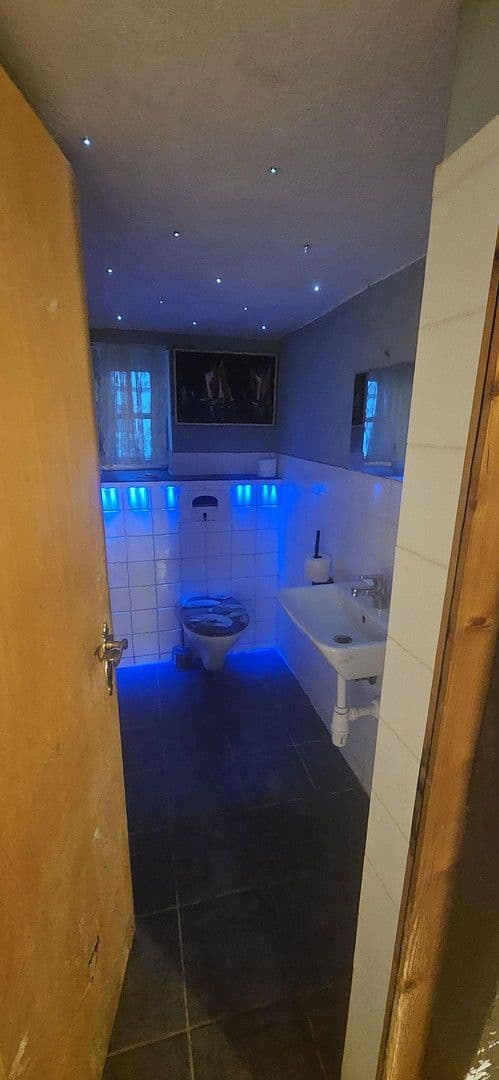 Pronájem domu 197 m², pozemek 390 m², Emmerthal, Dolní Sasko Pronájem domu 197 m², pozemek 390 m², Emmerthal, Dolní Sasko