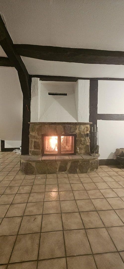 Pronájem domu 197 m², pozemek 390 m², Emmerthal, Dolní Sasko Pronájem domu 197 m², pozemek 390 m², Emmerthal, Dolní Sasko