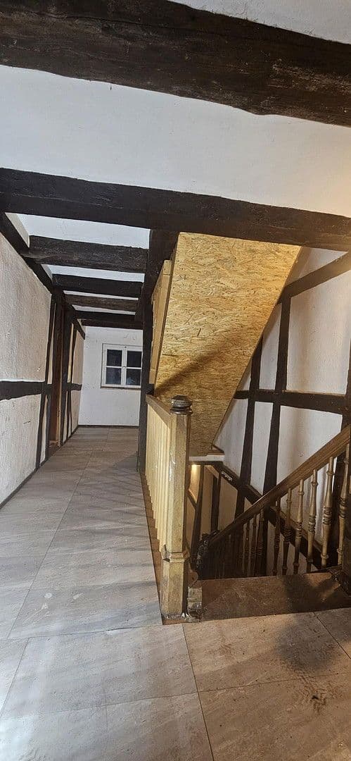 Pronájem domu 197 m², pozemek 390 m², Emmerthal, Dolní Sasko Pronájem domu 197 m², pozemek 390 m², Emmerthal, Dolní Sasko