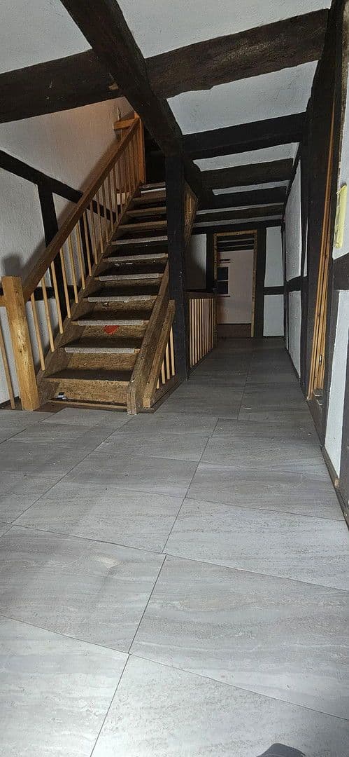 Pronájem domu 197 m², pozemek 390 m², Emmerthal, Dolní Sasko Pronájem domu 197 m², pozemek 390 m², Emmerthal, Dolní Sasko