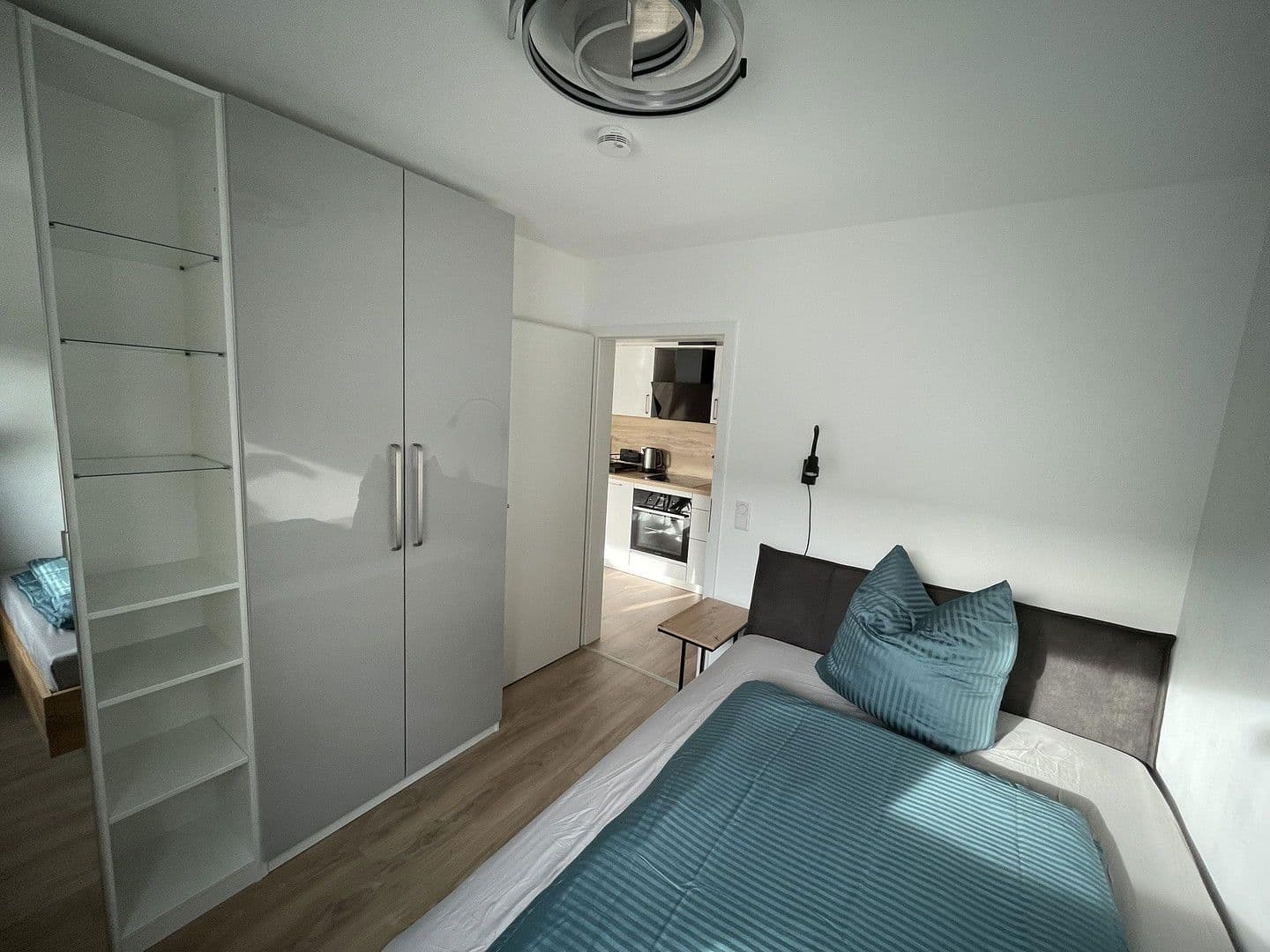 Pronájem bytu 2+1 39 m², Eversbuschstr., München, Bavorsko Pronájem bytu 2+1 39 m², Eversbuschstr., München, Bavorsko